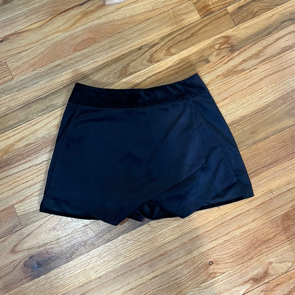 Black velvet Skort